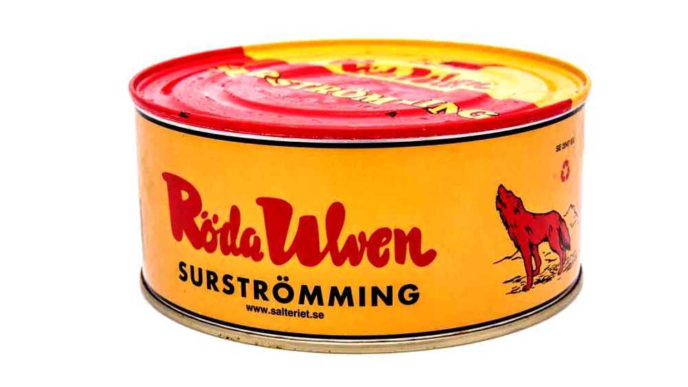 Почему сюрстремминг воняет. Швеция консервы Сюрстремминг. Норвежские консервы. Сюрстремминг Roda Ulven. Банка Сюрстремминг.