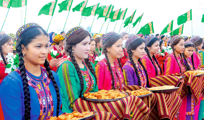 Как живут туркмены. Туркмены гандюшер. Туркменистан нация людей. Туркменский народ в России. Туркменская Республика.