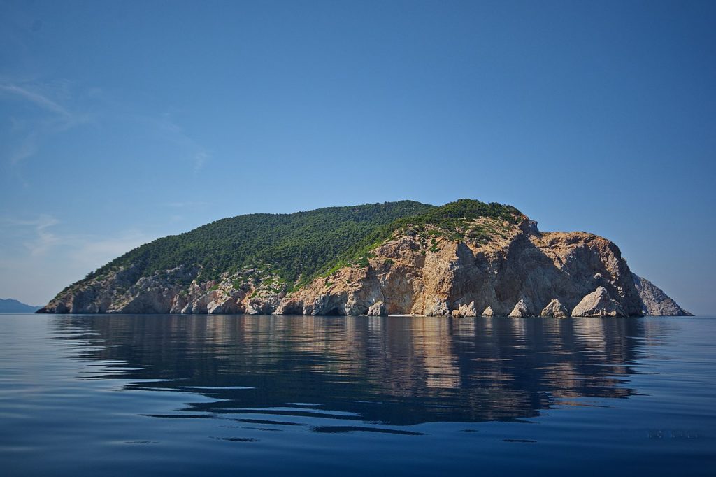 Северные Спорады острова