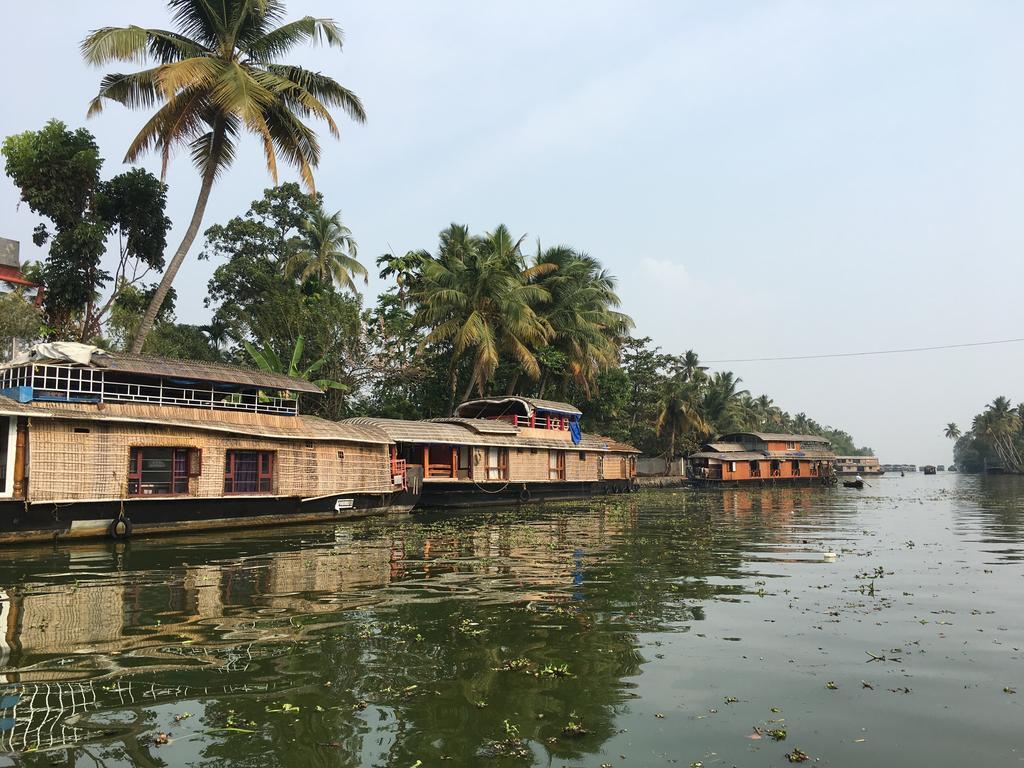 Аллеппи Керала. Алаппужа Индия. Alappuzha Beach Аллеппи. Марарикулам.