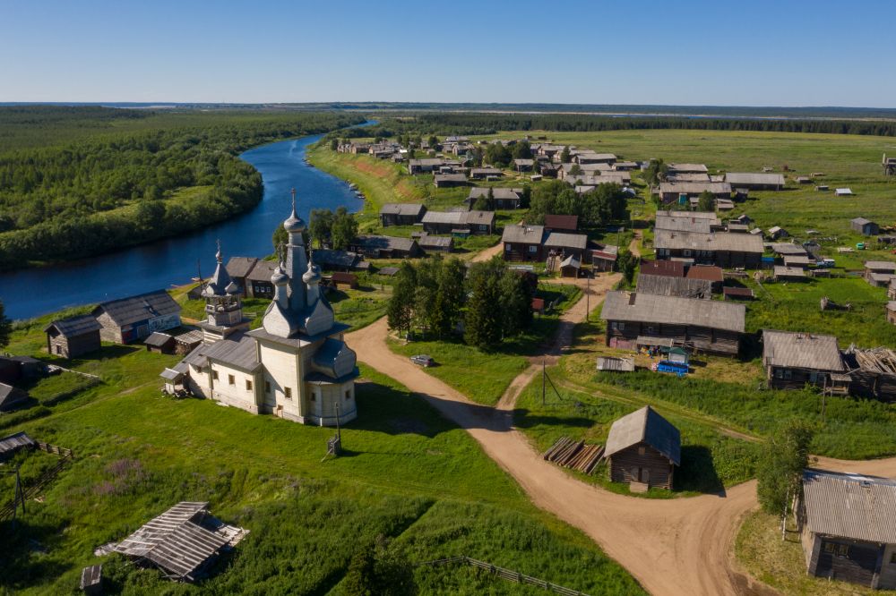 Церковь в деревне Кимжа Архангельская область