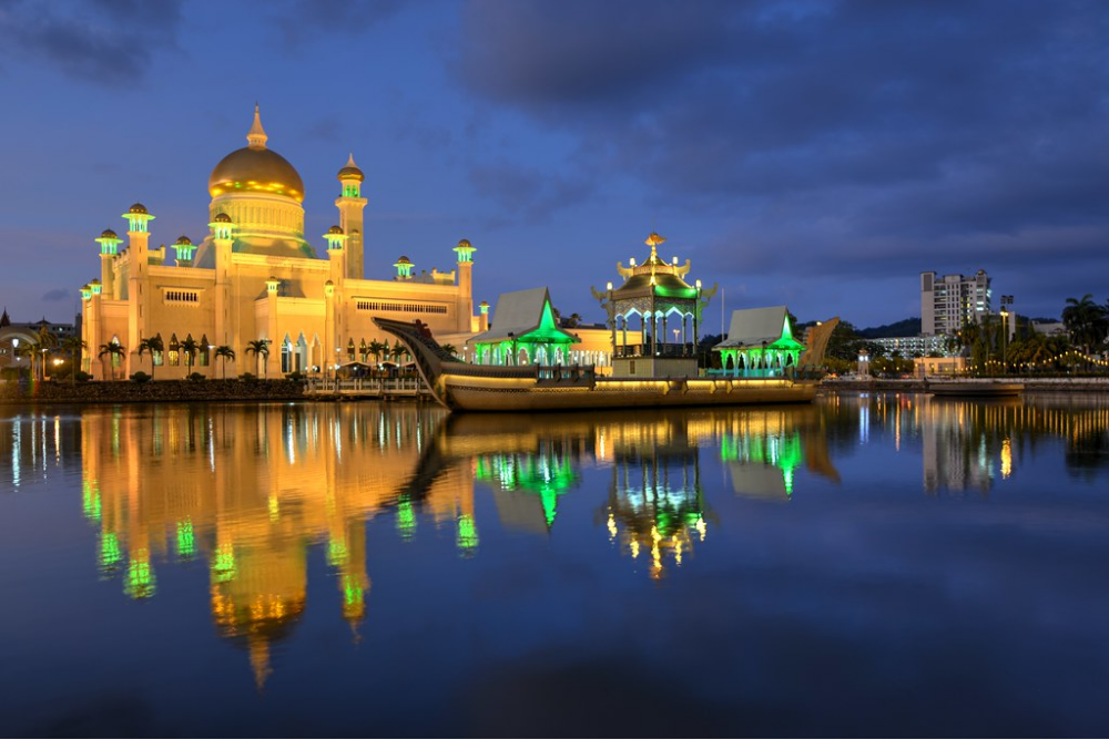 Вануату бруней. Султанат Бруней. Столица Брунея. Бруней мечеть.