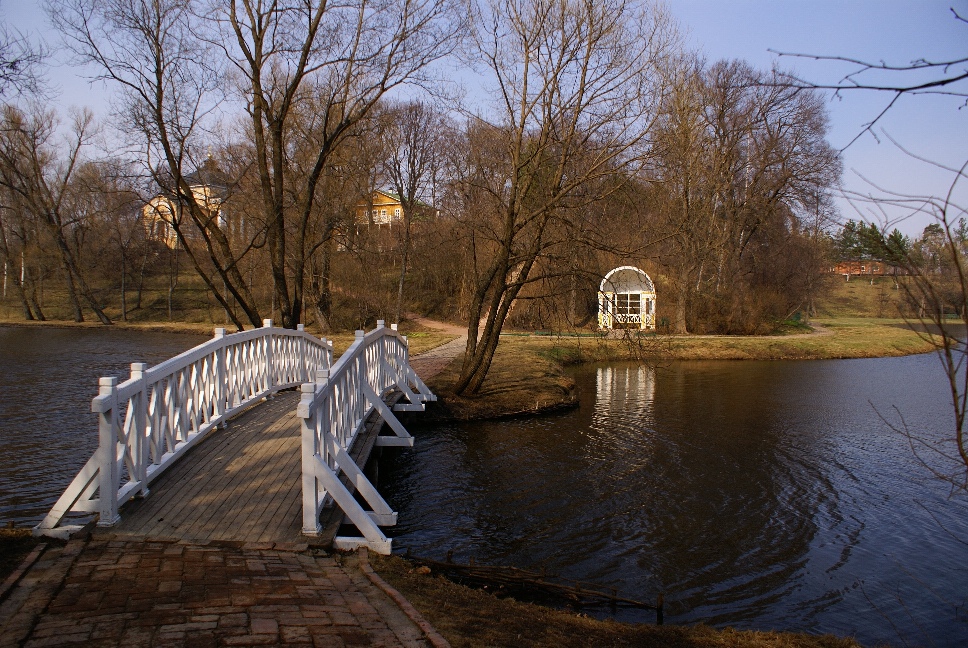 Мост в Тарханах