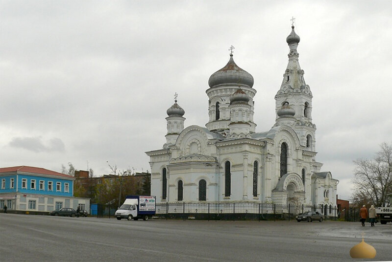 Какое время в малоярославце. Церковь Успения Пресвятой Богородицы Малоярославец. Успенский собор Малоярославец. Собор Успения Пресвятой Богородицы Малоярославца Калужской области. Успенская Церковь Малоярославец.