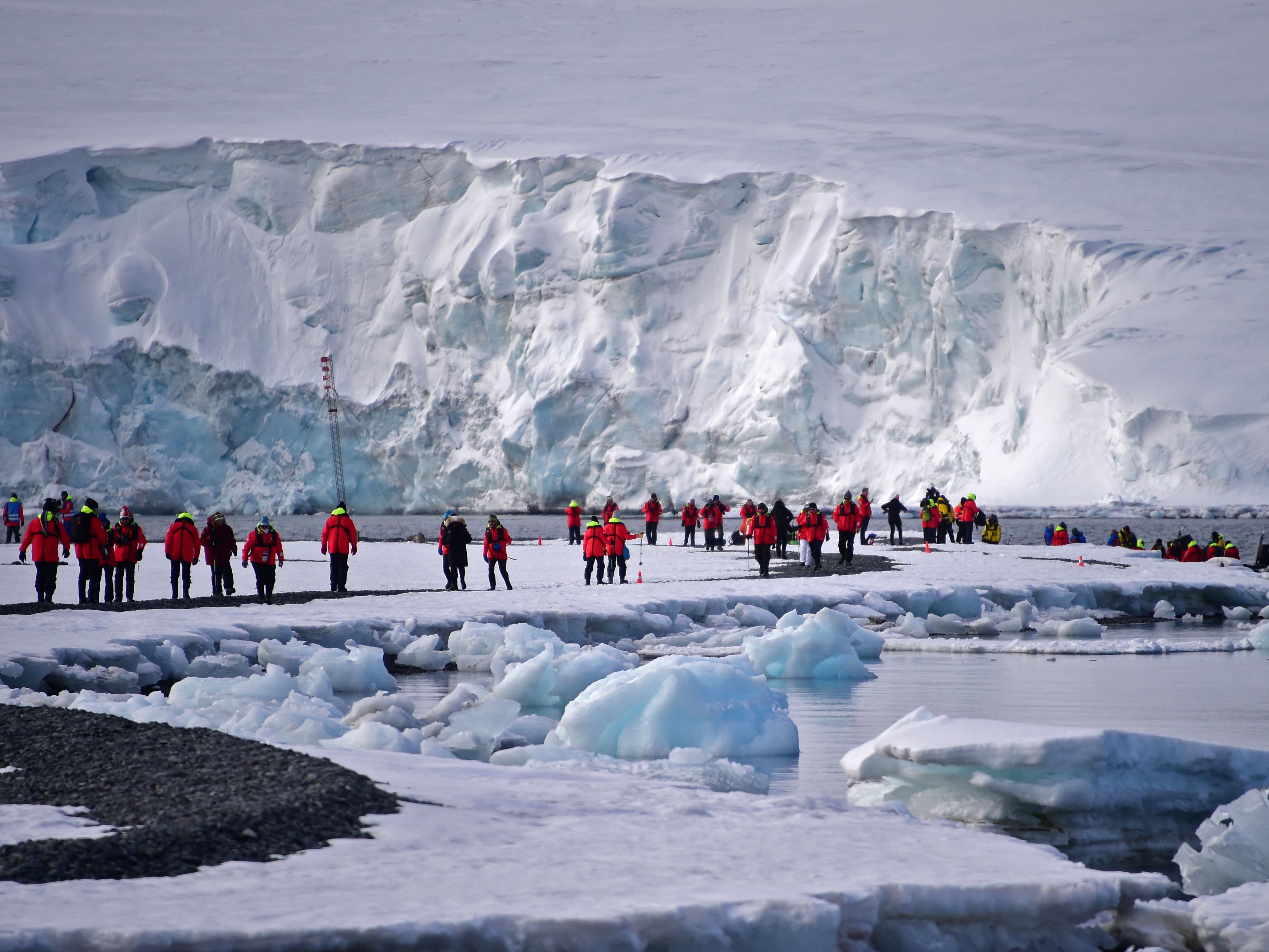 Антарктическое время. Южные Шетландские острова Антарктида. Экспедиция в Антарктиду. Глобальное потепление в Антарктиде. Время в Антарктиде.