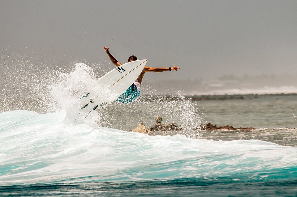 Ekho surf. Сёрф лагерь. Шортборд серфинг. Андрей Овчинников серфинг. Ахтари серф.