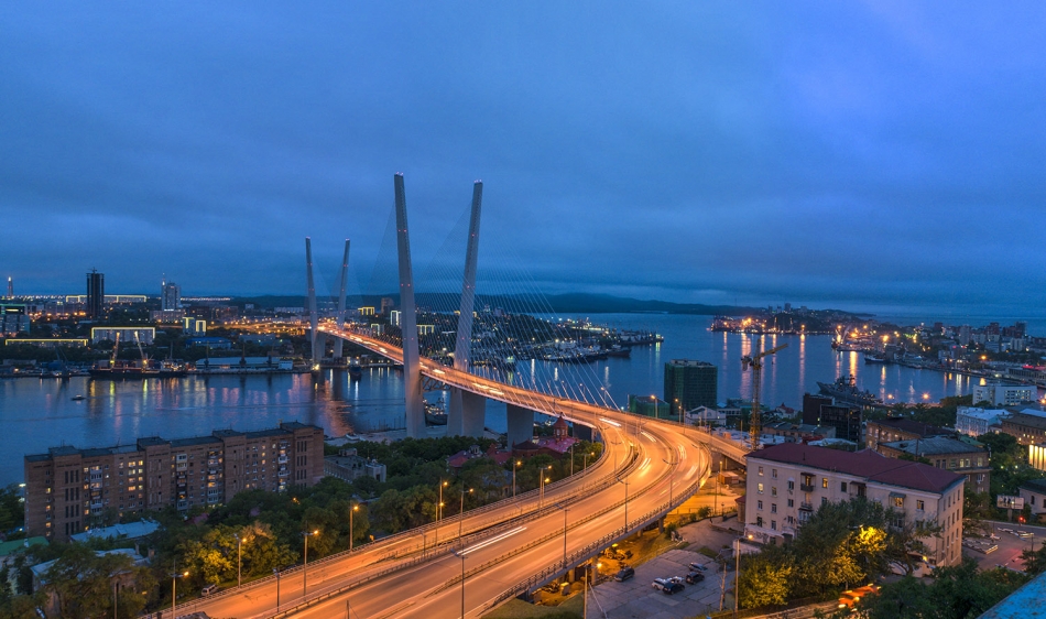 Город на золотом роге. Бухта золотой Рог Приморский край. Залив золотой Рог Владивосток. Владивосток достопримечательности бухта золотой Рог. Золотая бухта Владивосток.