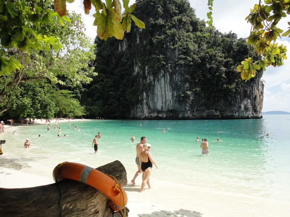 Тайланд можно ехать. Тайланд острова для отдыха. Тайланд красивые места для отдыха. Тайланд нетуристические места. Зона отдых Тайланд.