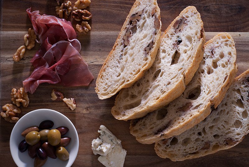 Дорогой хлеб. Roquefort and Almond Sourdough Bread. Самый дорогой хлеб в мире — Roquefort and Almond Sourdough Bread. Хлеб Рокфор.