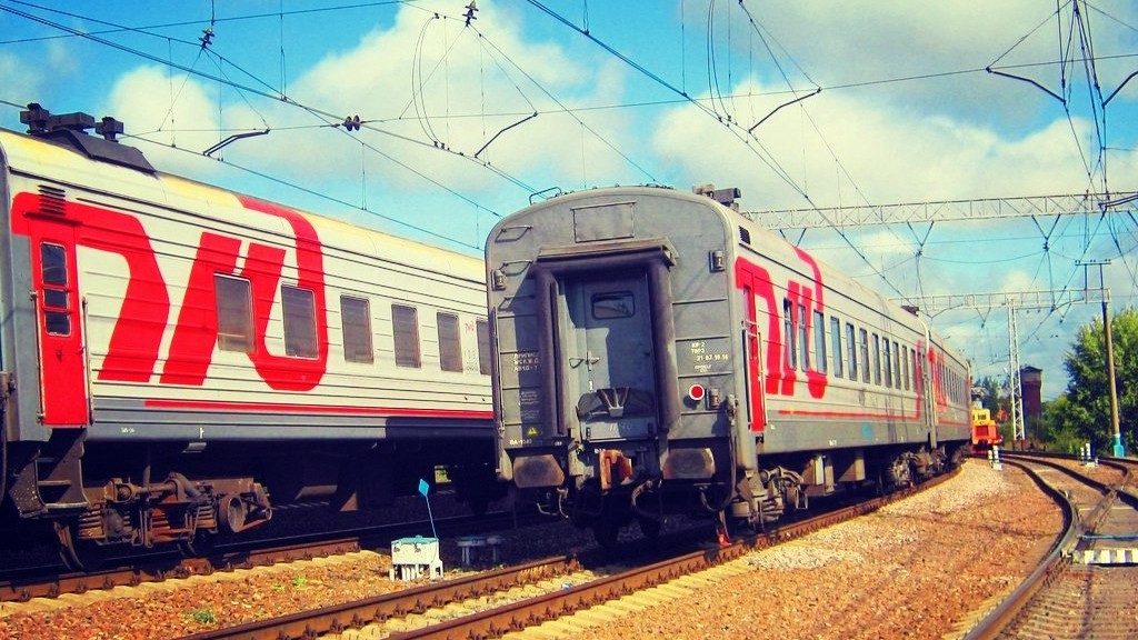 Ржд сургут. Поезд РЖД Нижневартовск. РЖД Нижневартовск. РЖД Сургут Казань. Поезд Пенза Тюмень.