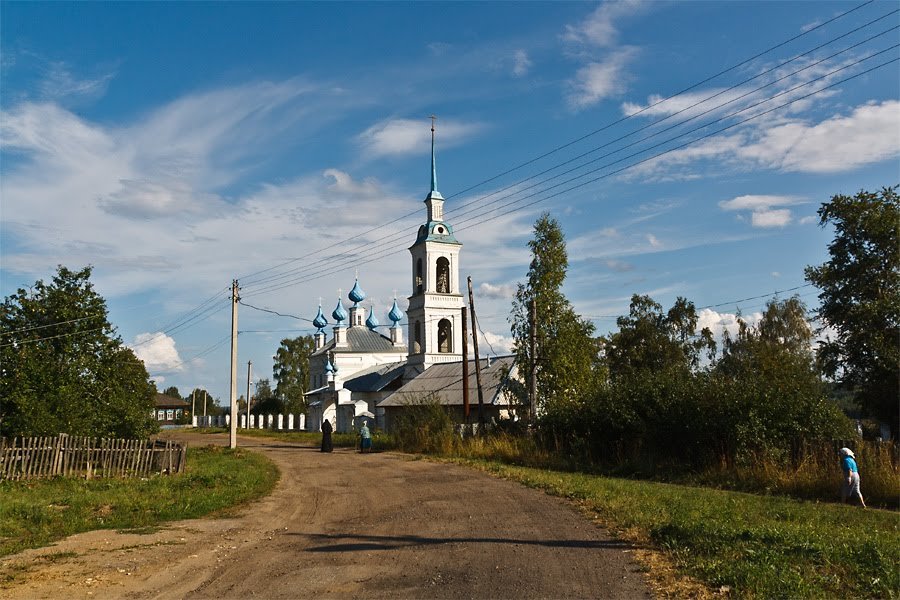 Село ивана сусанина. Село Домнино Костромская область. Село Домнино вотчина Романовых. Домнино Костромская область монастырь. Церковь в Домнино Сусанинского района.