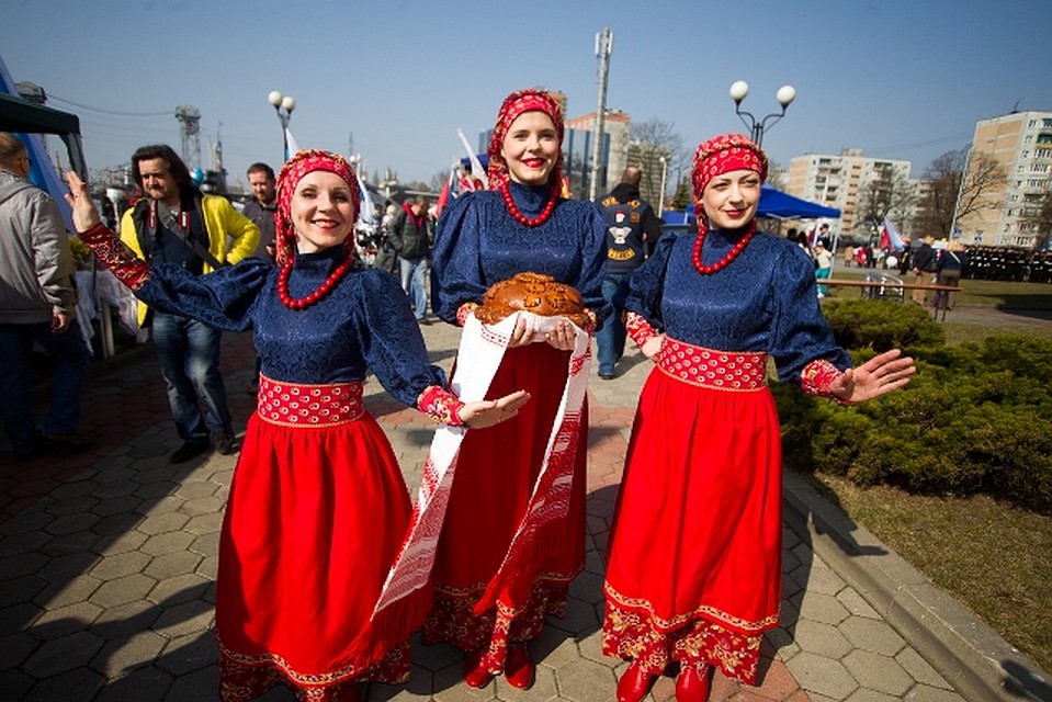 Россич. Ансамбль Россичи Калининград. Ансамбли Калининград. Фольклорный Калининград. Коллектив Россичи.