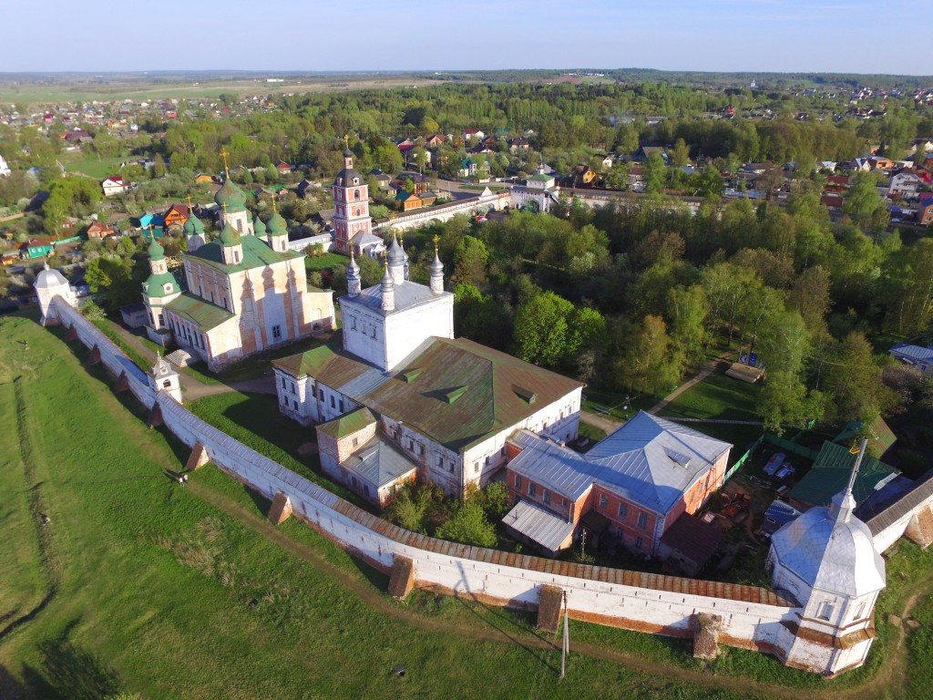 Переславль залесский область. Г Переславль-Залесский Ярославская область. Городок Переславль-Залесский. Переславль-Залесский крепость. Троицкий монастырь Переславль Залесский вид сверху.