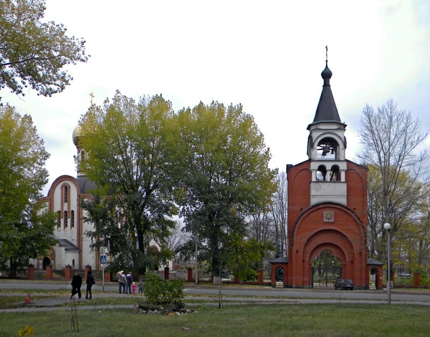 Курчатовский курская область. Храм Успения Пресвятой Богородицы Курчатов. Храм Успения Пресвятой Богородицы храмы Курчатов. Город Курчатов Курской области храм. Курчатовский район храм Церковь.