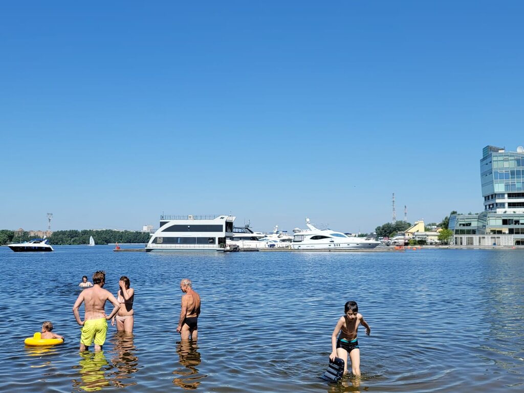 Покупаться в москве. Где можно купаться в Норвегии. Поехали купаться. Алабинская где можно искупаться. Где купаются в Калининграде летом.