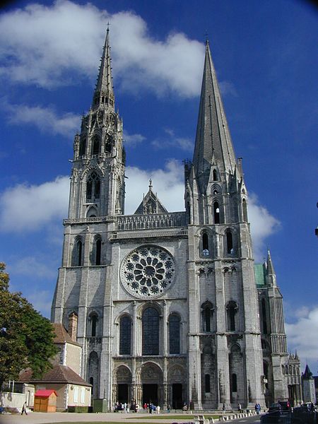 готические соборы средневековья: Шатрский собор, Франция
