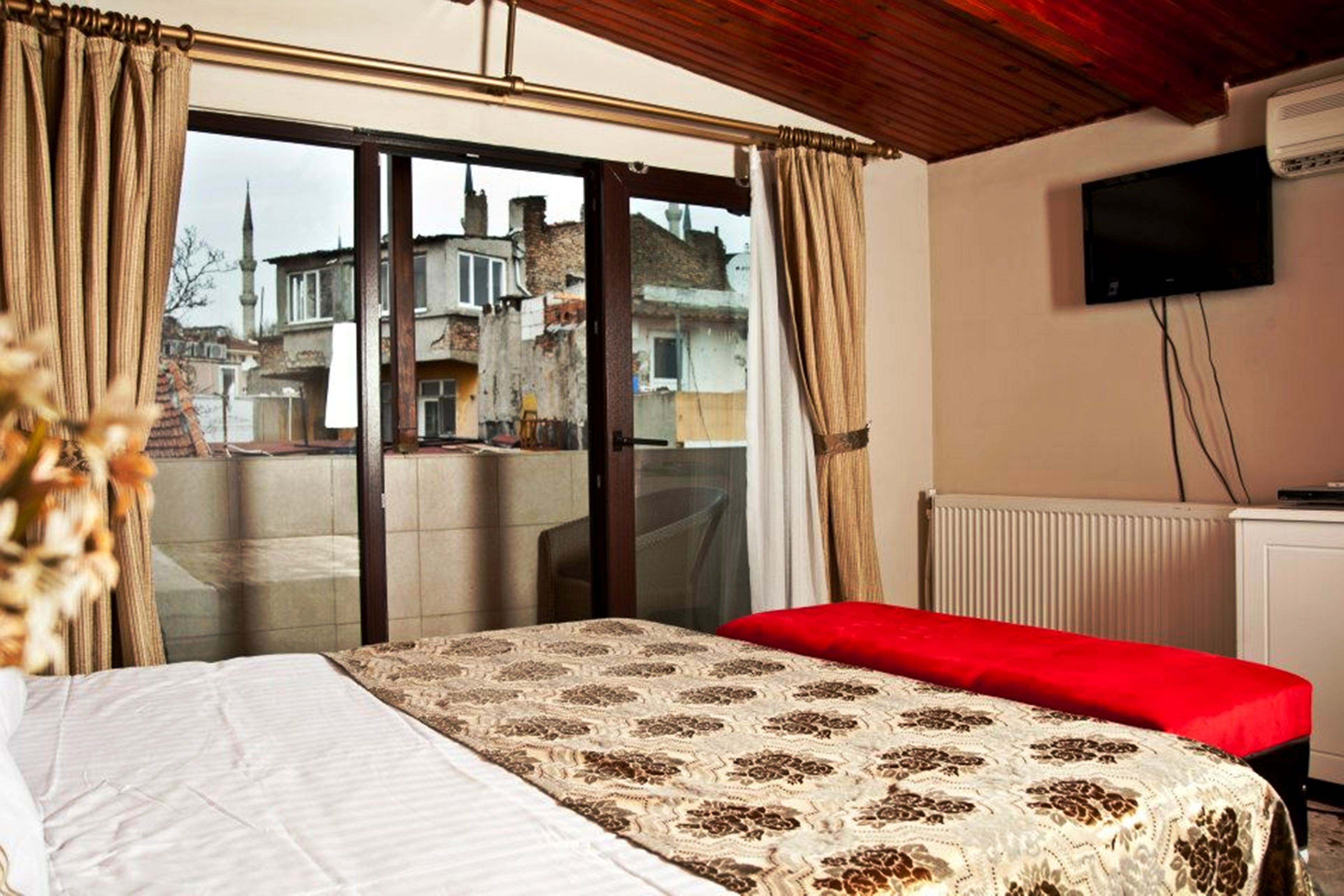 Life hotel стамбул. Asmali Hotel Стамбул. Asmali 3 Hotel Стамбул. Berce Hotel 3* (Султанахмет). Недорогие отели в Стамбуле.