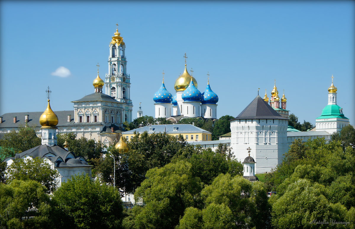 Про сергиеву лавру. Монастырь Троице-Сергиева Лавра. Лавра Сергиев Посад. Троице-Сергиева Лавра святыни.