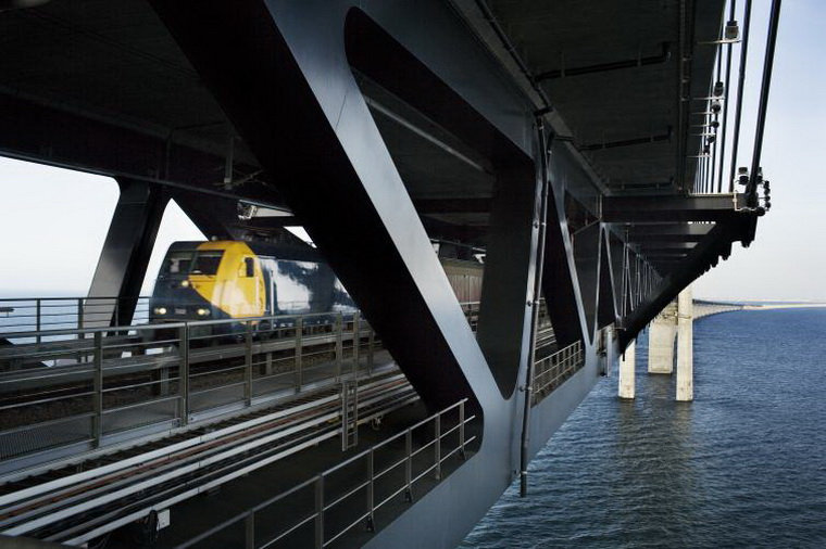 Железная дорога на Эресуннском мосту