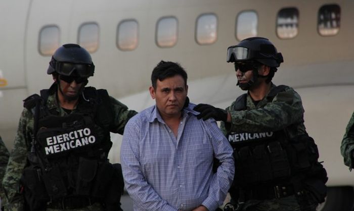 Эль Менчо - самый опасный человек Мексики (12 фото)
