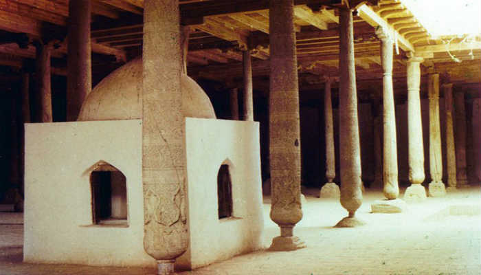 Интерьер Джума-мечети