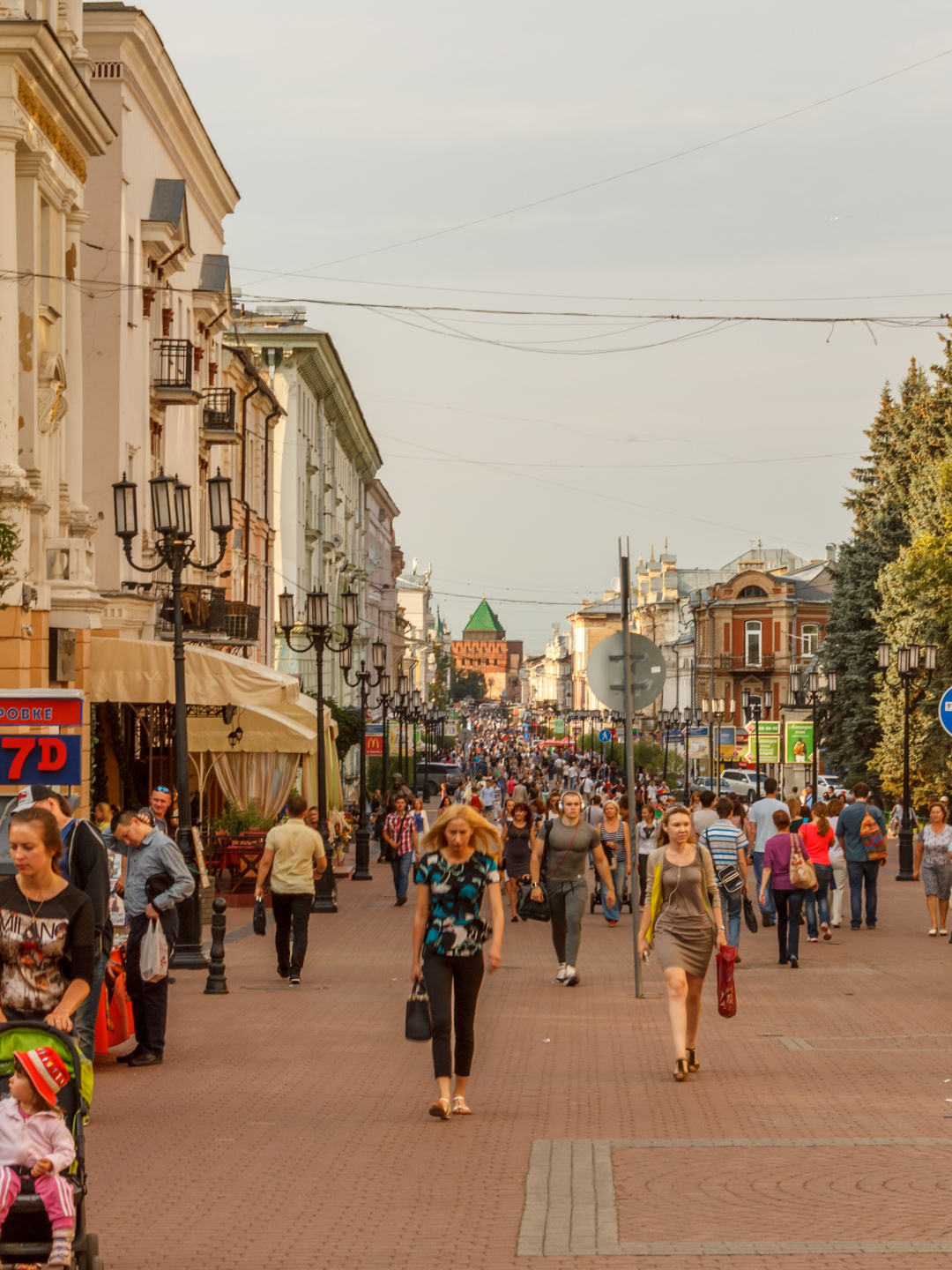 Улица в нижнем как арбат. Арбат в Нижнем Новгороде улица.