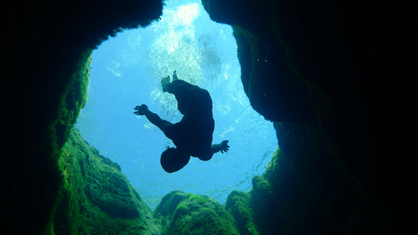 11.) Jacob’s Well (Texas): This natural spring is over 100 feet deep. Many locals jump into the well for recreation, even though there are sharp rocks jutting out from all sides. Scuba divers explore the depths of this well, but with caution. Over the years, novice divers have perished in the well.