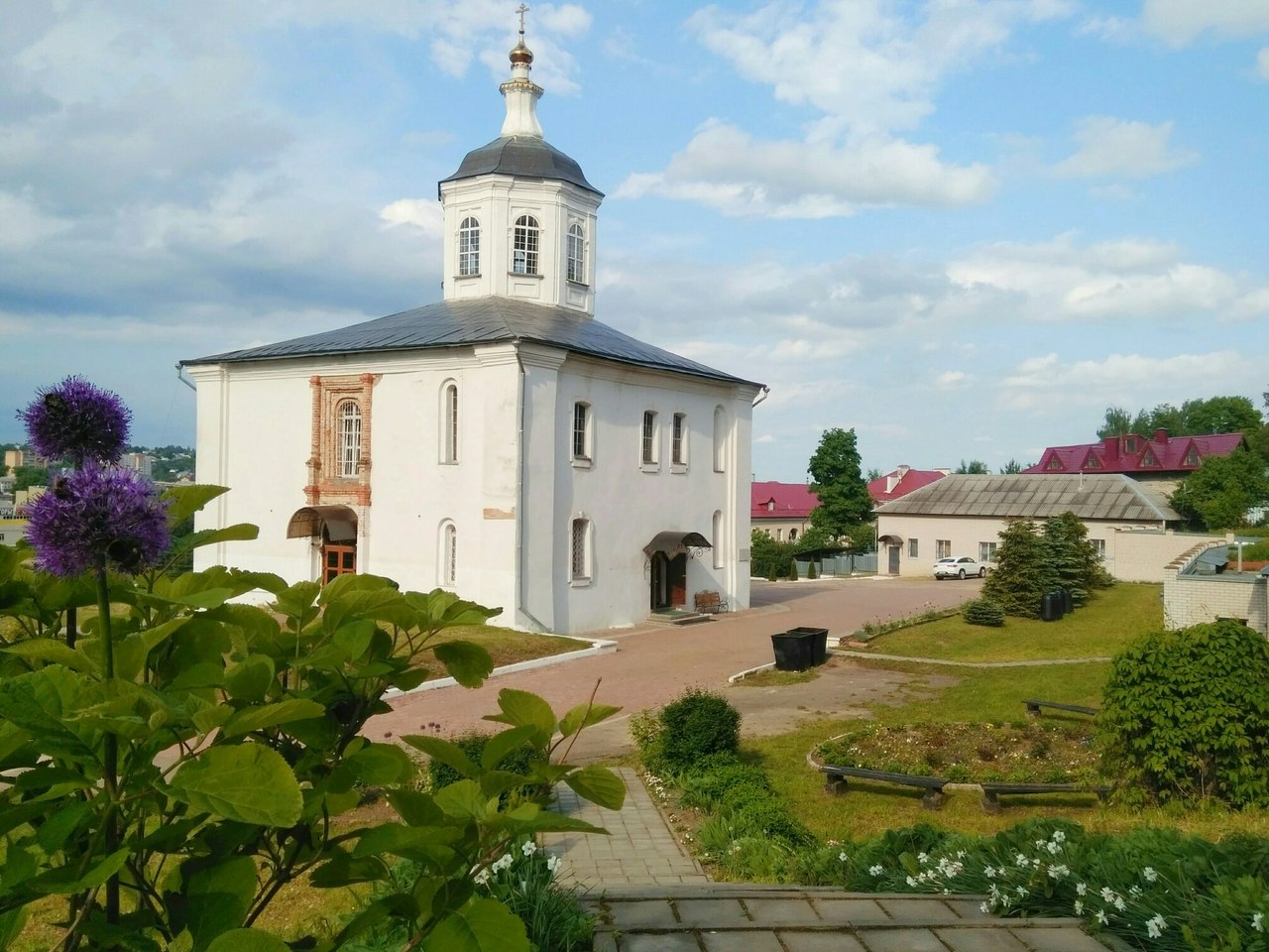 Церковь богослова. Храм Иоанна Богослова Смоленск. Храм Святого апостола Иоанна Богослова Смоленск. Иоанно Богословская Церковь Смоленск. Смоленск. Церковь Иоанна Богослова. 12 В..