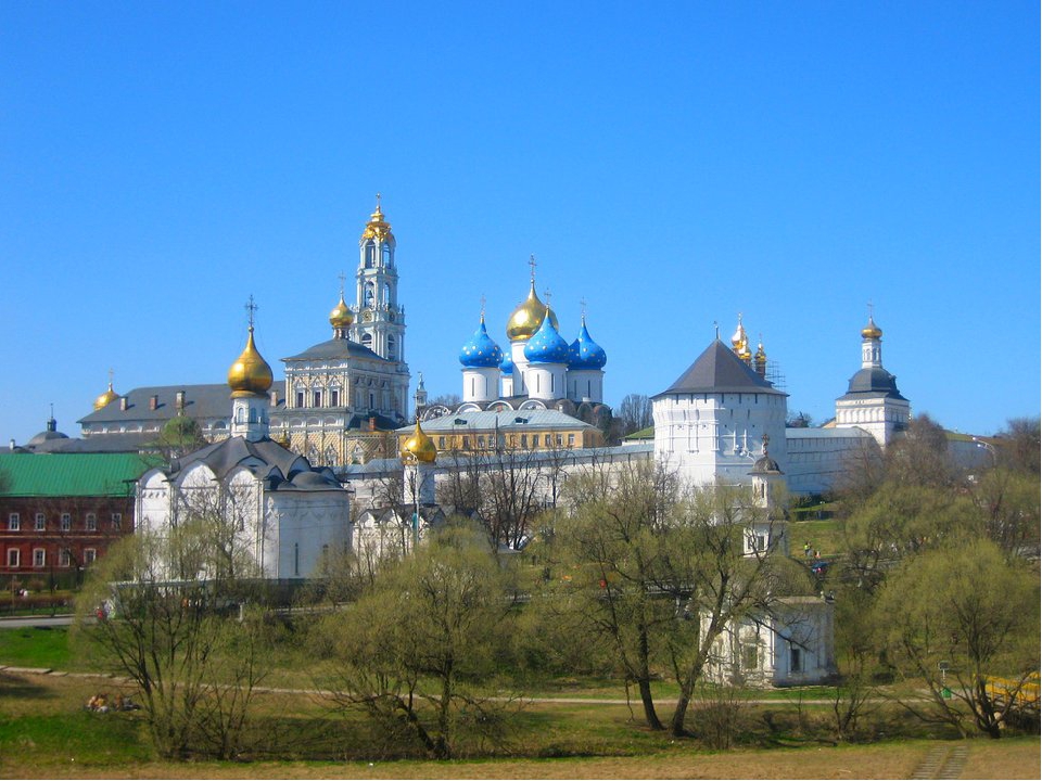 Лавра это. Ярославль Троице Сергиева Лавра. Сергиев Посад Ростов. Сергиев и Ростов.