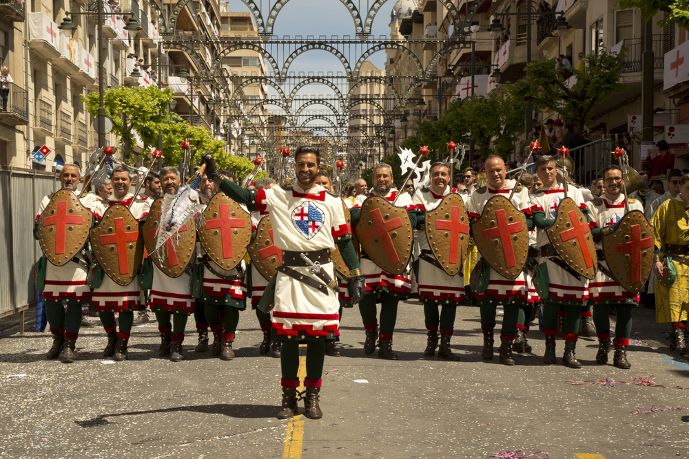 Праздник «Мавры и христиане» в Испании: дань истории и традициям