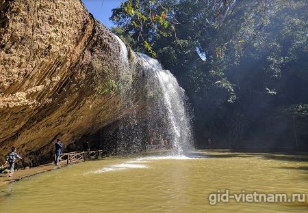 Водопад Пренн в Далате