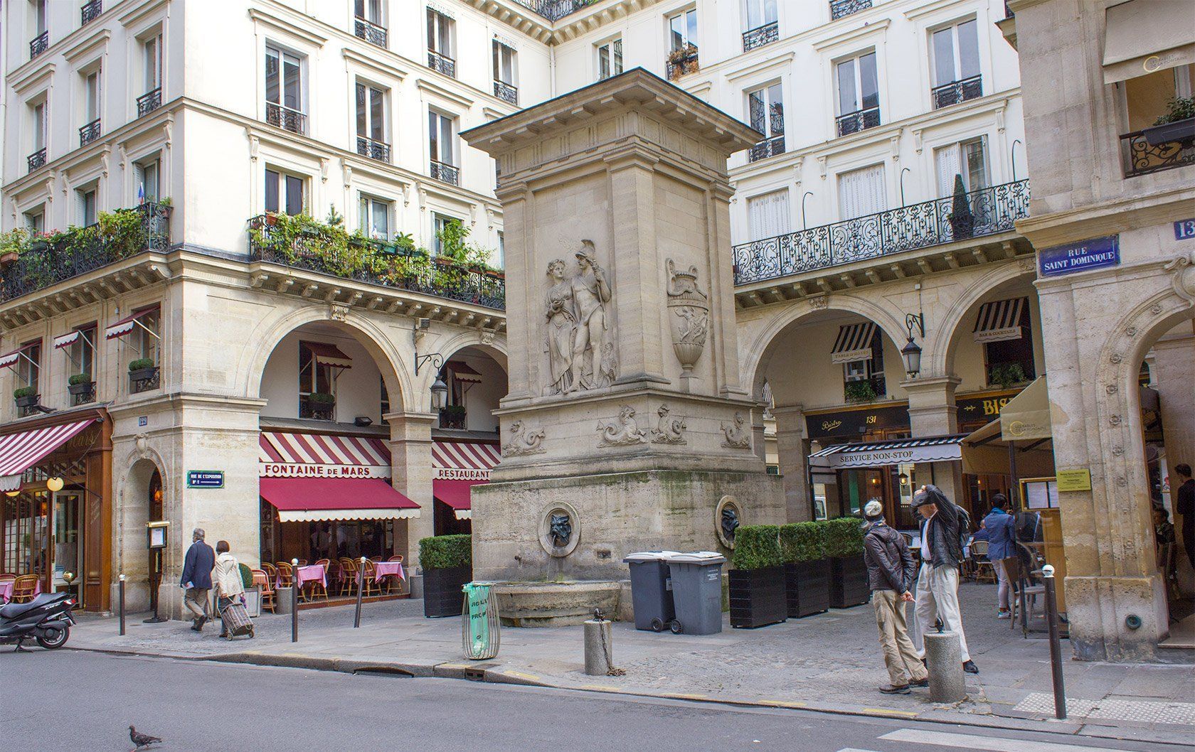 Rue de france. Улица сен Доминик в Париже. Улица Висконти в Париже. Улица Блондель в Париже. Улица сен Гийом Париж.