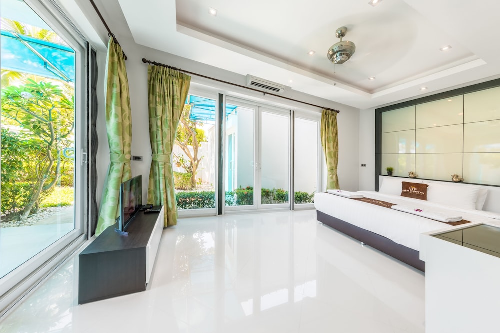 Апартаменты паттайя. Люмпини Джомтьен Паттайя. Lumpini Condo Паттайя. Lumpini Park Beach Jomtien. Sunrise Hill Residence Паттайя Кондо.