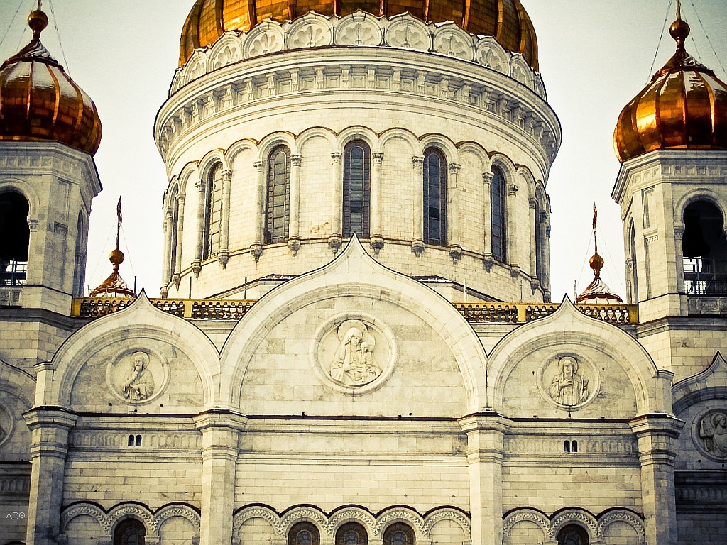 Сколько храмов христа спасителя. Храм Христа Спасителя архитектура. Храм Христа Спасителя в Москве Архитектор. Закомары храма Христа Спасителя. Храм Христа Спасителя в Москве детали.