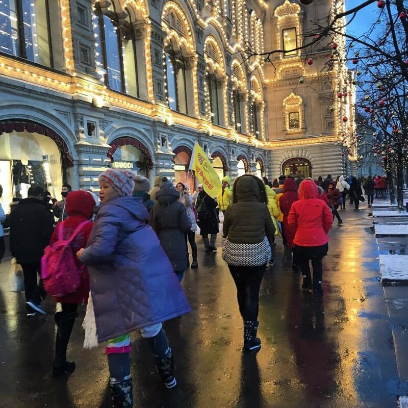 Гуляем по москве бесплатные экскурсии. Москва прогулка. Уютные прогулки в Москве. Стиль прогулка по Москве. Гуляем по Москве.