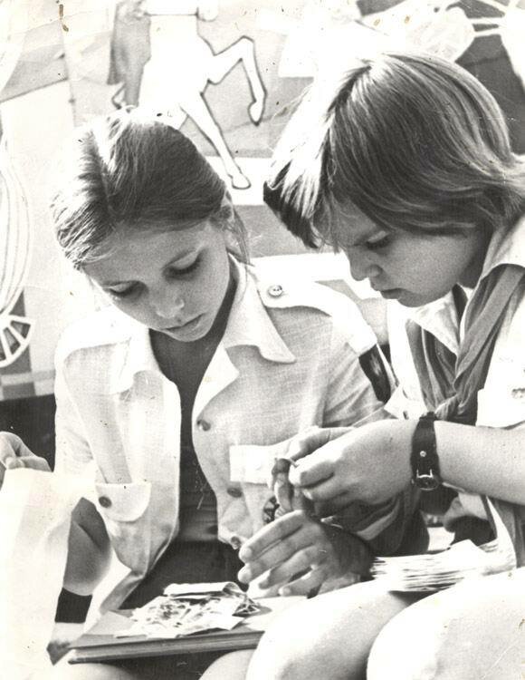 1977. Обмен вкладышами от жевательной резинки
