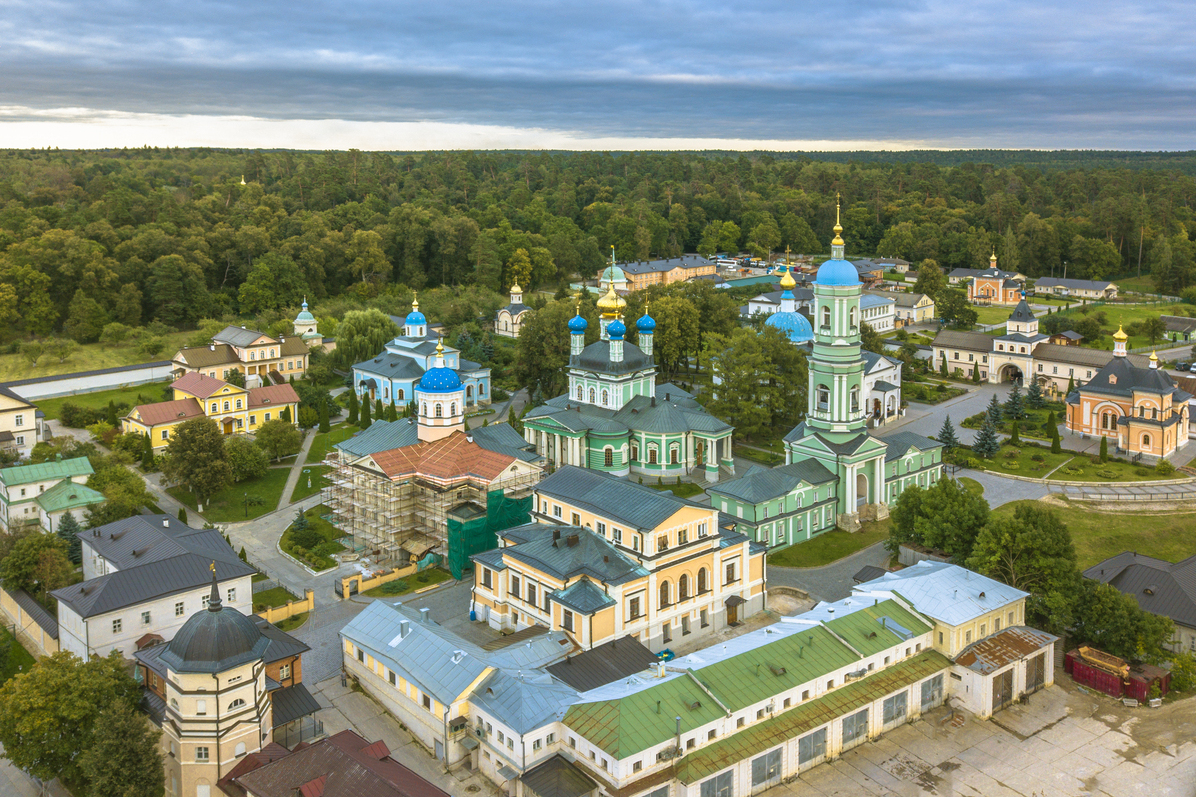 Калуга пустынь. Оптина пустынь Брянск. Малоярославец Калуга. Экскурсии из Брянска. Экскурсии из Брянска в Москву.