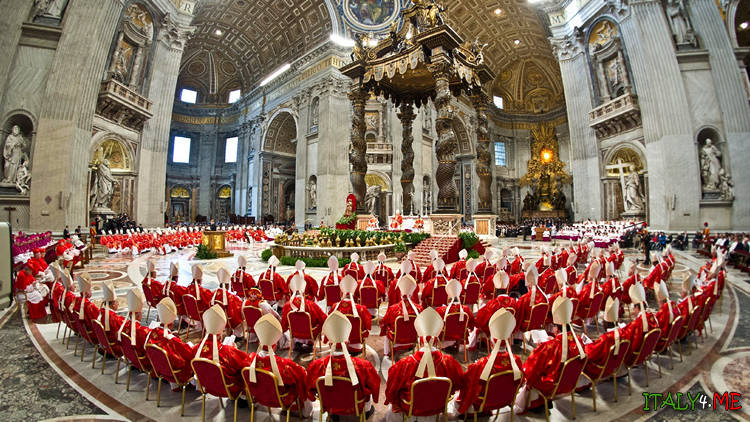 Встреча папы римского с бискупами и кардиналами - выборы нового папы