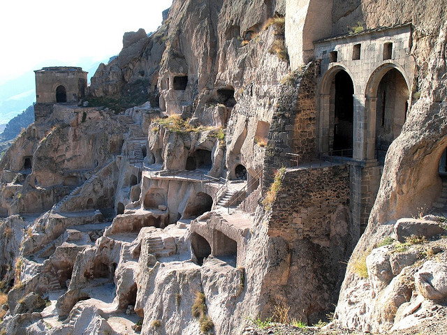 Храм в пещере, Вардзия