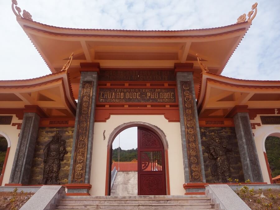 Буддийский храм (Ho Quoc Temple)