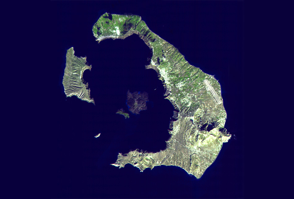 Вот так сегодня выгляди Санторини. В самом центре находится остров кратер (Палеа-Камени), вокруг него затопленная кальдера и отдельные острова. Источник: Википедиа.