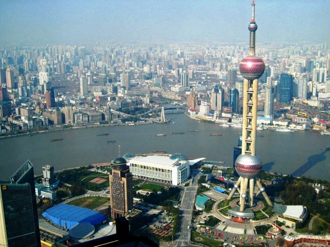 уникальные здания: Oriental Pearl tower - телевизионная башня в Шанхае