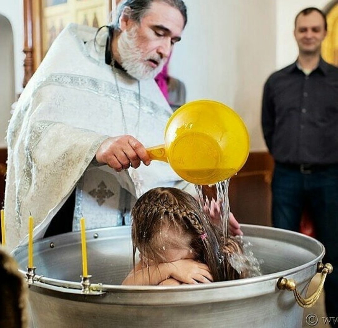 В какие дни крестят в церкви