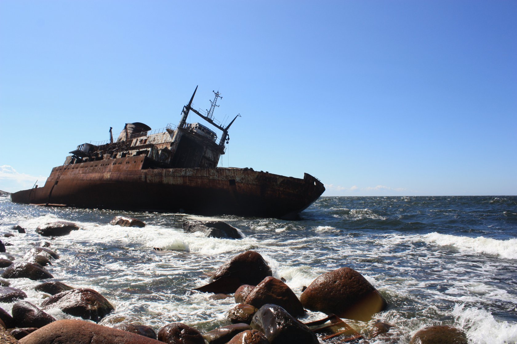 Остров гогланд. Гогланд остров в Балтийском. Остров Гогланд Балтийского моря. Штурм острова Гогланд. Гогланд корабль.