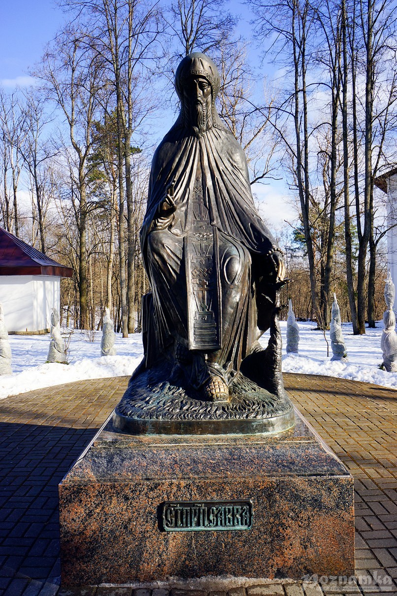 Памятник Преподобному Савве, игумену Сторожевскому и всея России в Звенигороде