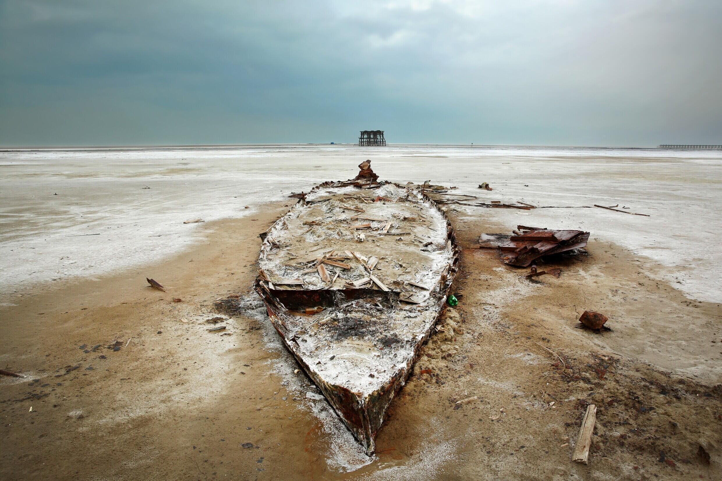 Море раньше. Аральское море мелеет. Обмеление озера Урмия. Катастрофа Аральского моря. Обмеление Аральского моря.