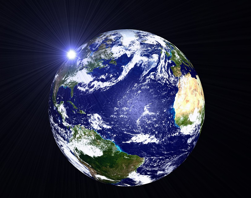Покрытая льдом макушка планеты – это огромное зеркало, отражающее солнечные лучи. Фото: GLOBAL LOOK PRESS