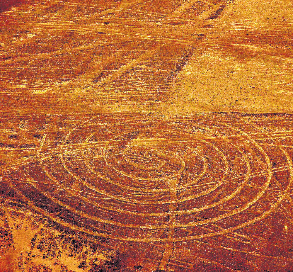Значение этих гигантских кругов в пустыне Наска до сих пор необъяснимо. Может, и вправду их когда-то сделали инопланетяне?