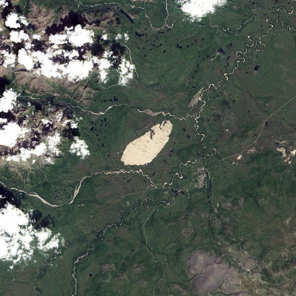 Спутниковый снимок Чарских песков