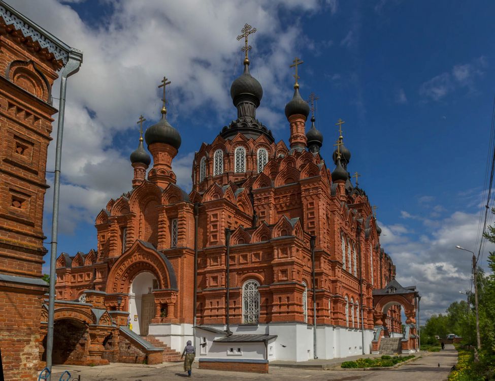 Храм казанской иконы божией матери на калужской. Казанский собор Шамордино. Калужская область Козельский район Шамордино. Храм Казанской Божьей Шамордино. Шамордино Казанский собор иконы.